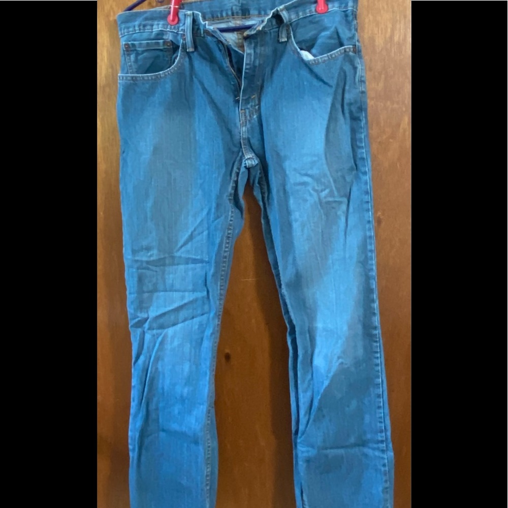 Levi Mens jeans, size 32/32